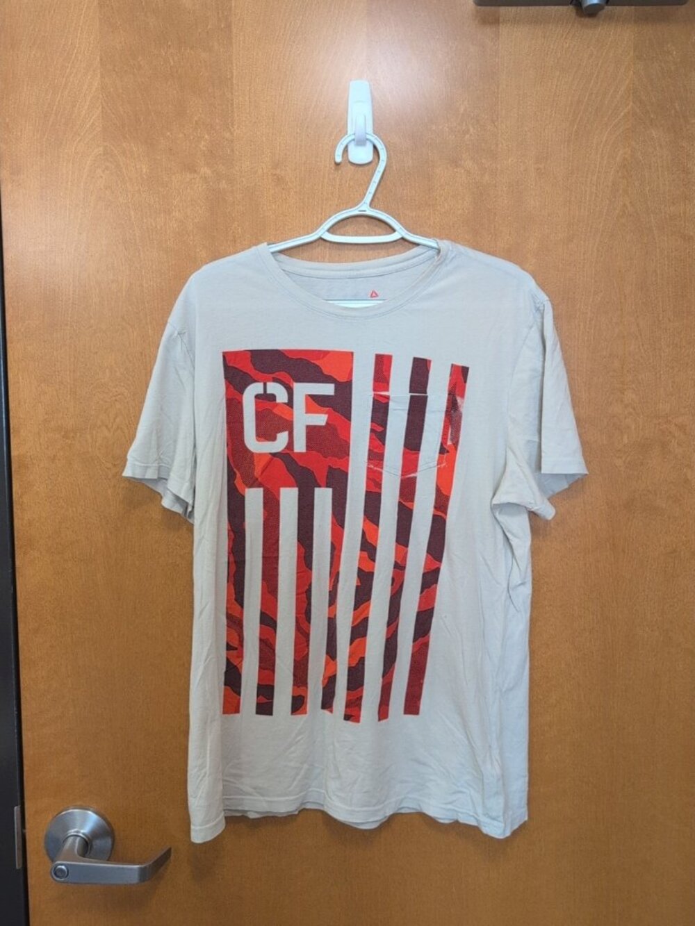 Reebok Shirt Men's L Tan Red Short Sleeve CrossFit Pocketed American Flag CF